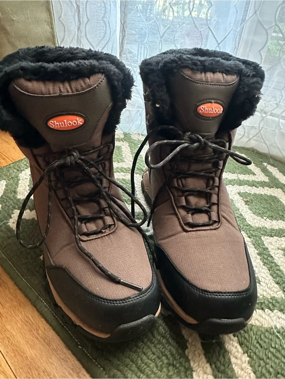 Shuloon Insulated Winter Boots in Brown and Black